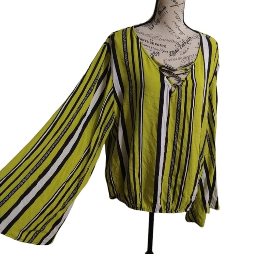 Ashley Stewart Flared sleeve Top Size 18 Boho  Cottagecore Beachy Striped